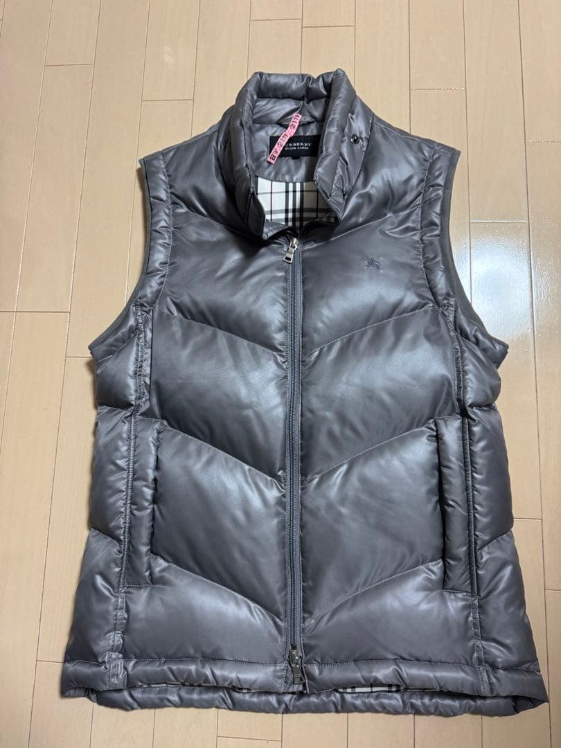 美品☆バーバリーブラーックレーベル グレーフード付きダウンベスト