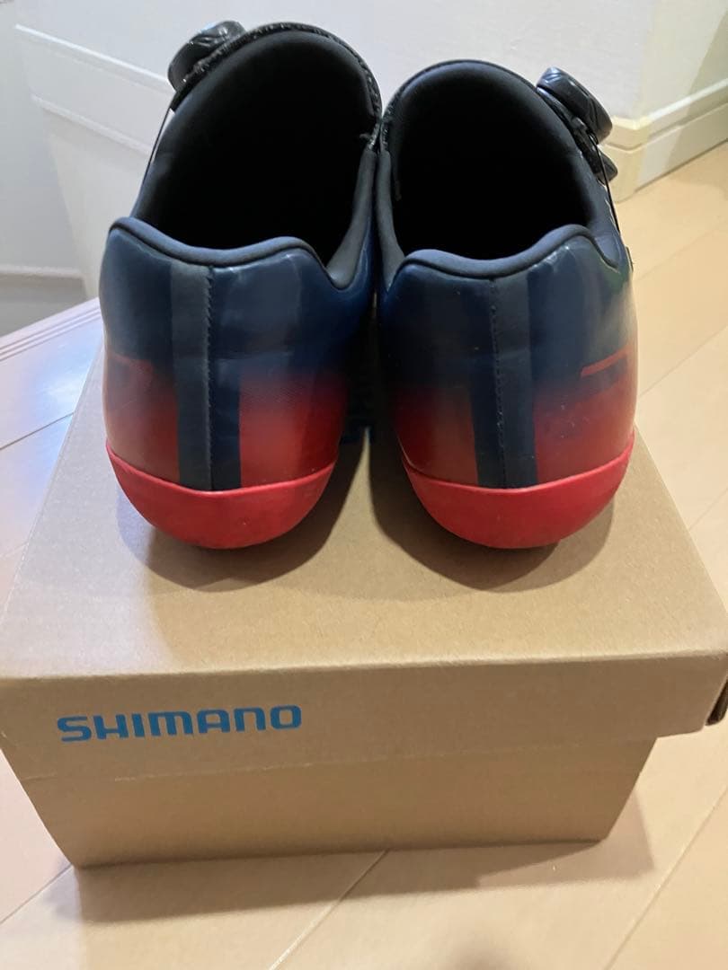 シマノ　RC7 サイズ42