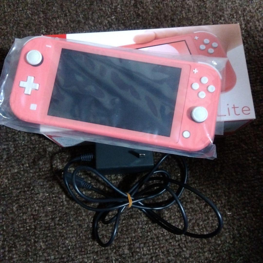 Nintendo Switch Lite 本体　コーラル