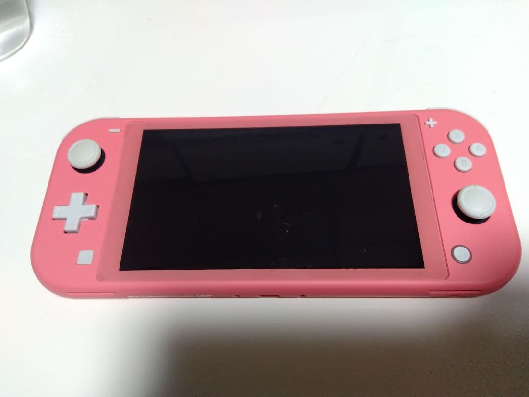 Nintendo Switch Lite 本体　コーラル