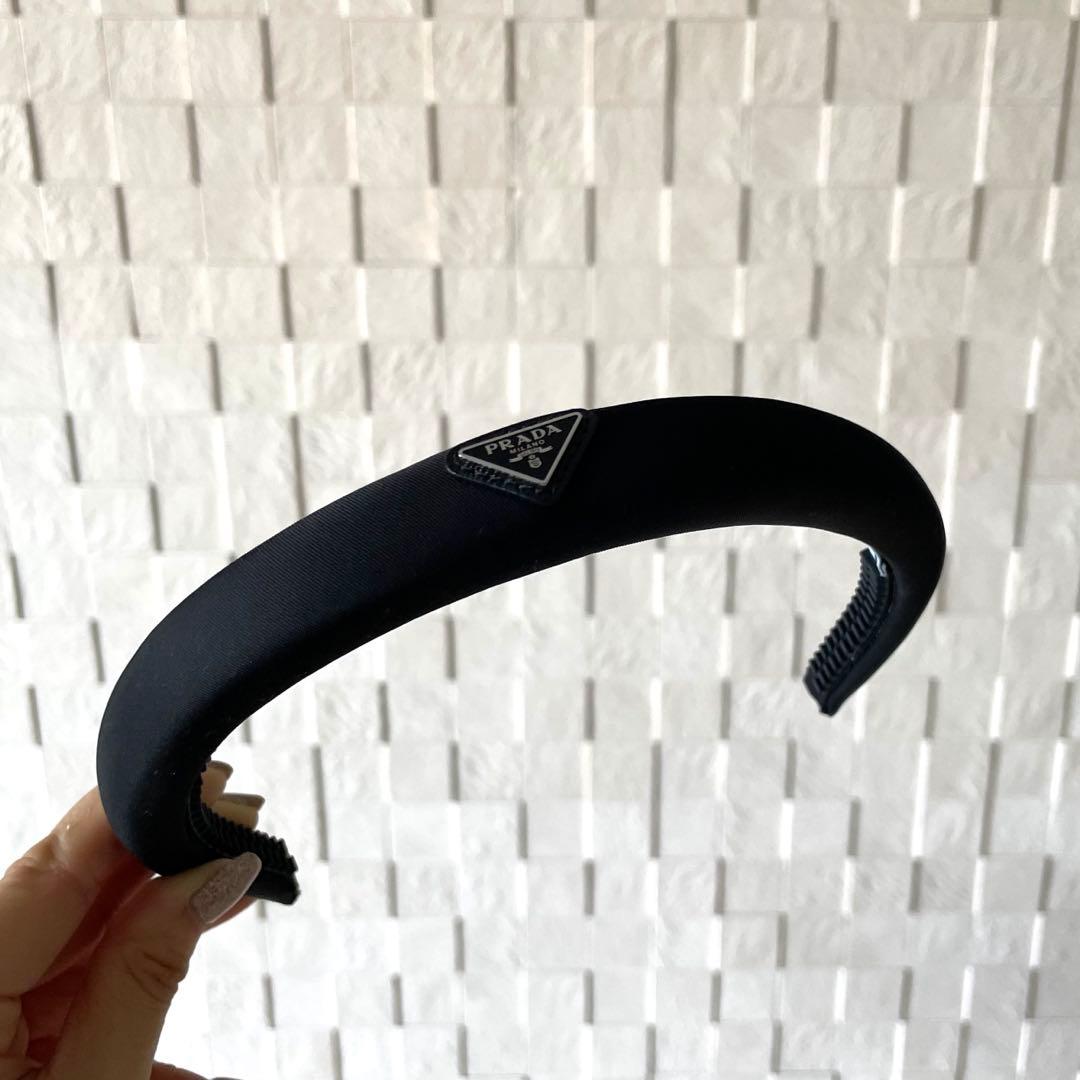 PRADA ブラック　カチューシャ