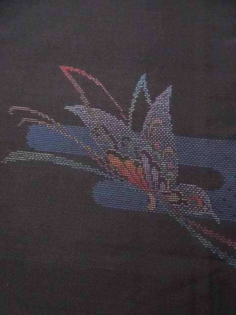 美品！純泥染＊７マルキ＊本場奄美大島紬＊飛び柄＊揚羽蝶＊着物＊１６１ｃｍ＊裄６４