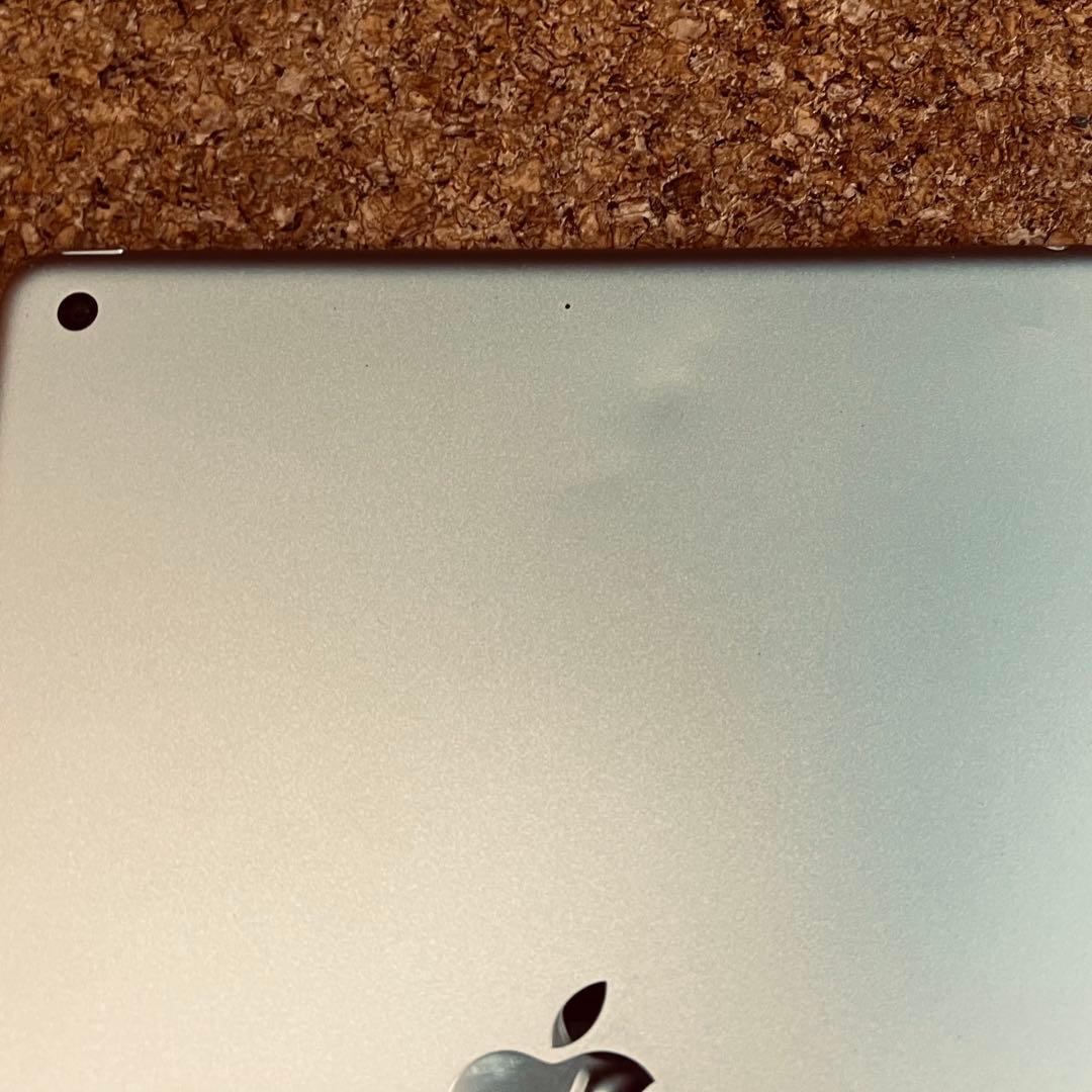 Apple iPad 第7世代32Gシルバー 本体