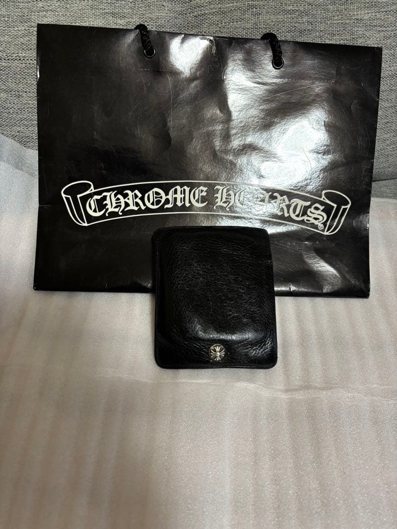【確実正規品】Chrome Hearts ブラックレザー二つ折り財布　格安出品