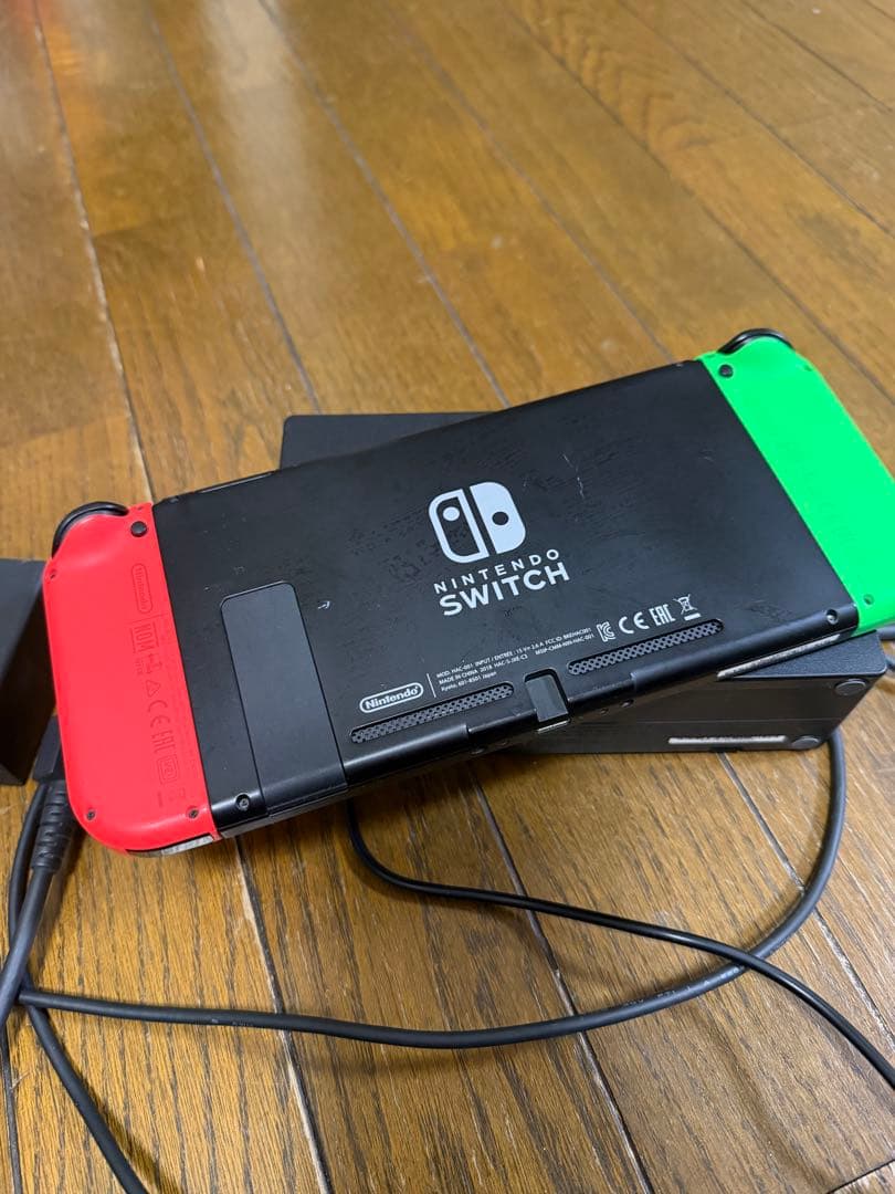 Nintendo Switch 本体 グリーン/レッド　使用感有ります
