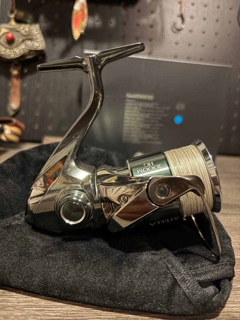 リール 22STELLA 3000MHG