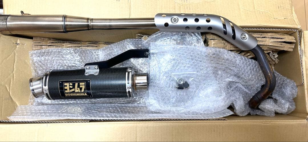 美品　ヨシムラマフラー　サイクロン　カーボン　CT125で使用