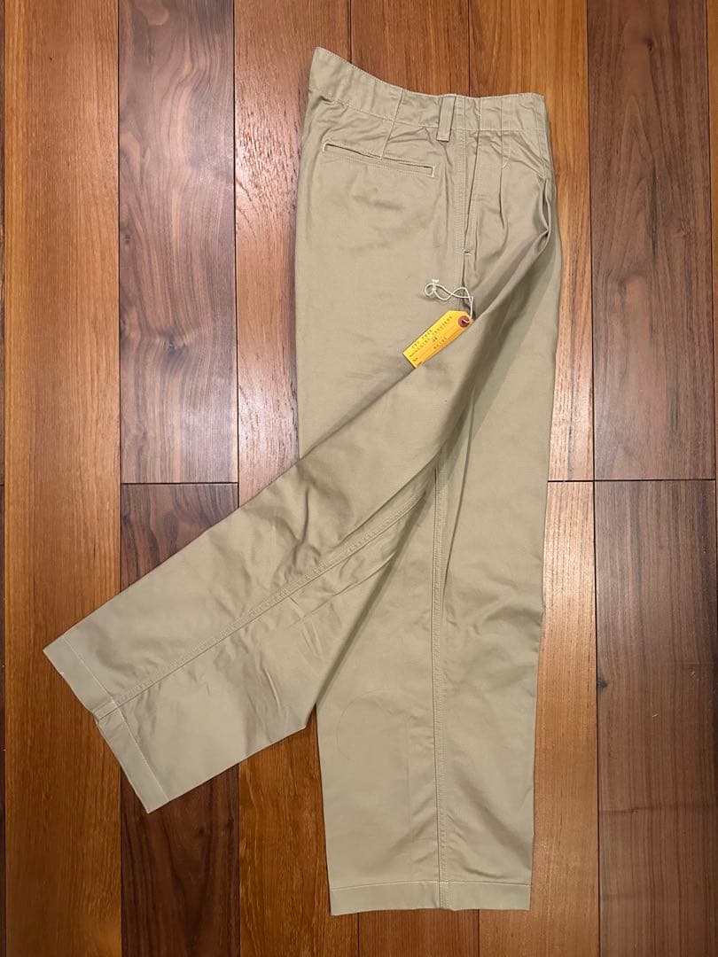 At last&co アットラスト ツータックチノトラウザース