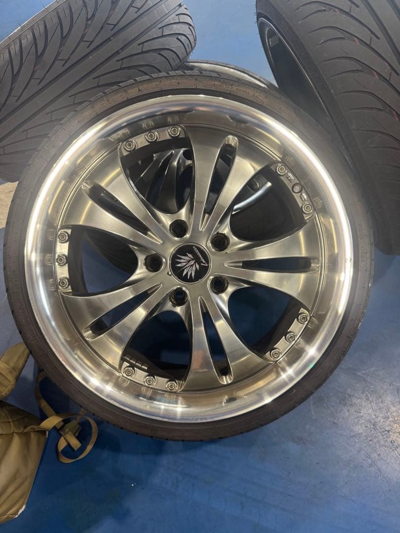 18インチ 5穴 pcd114.3 ほぼ新品タイヤつい NANKAN ns-2