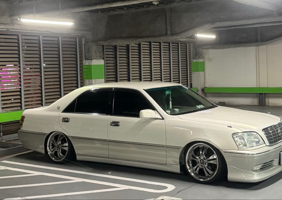 18インチ 5穴 pcd114.3 ほぼ新品タイヤつい NANKAN ns-2