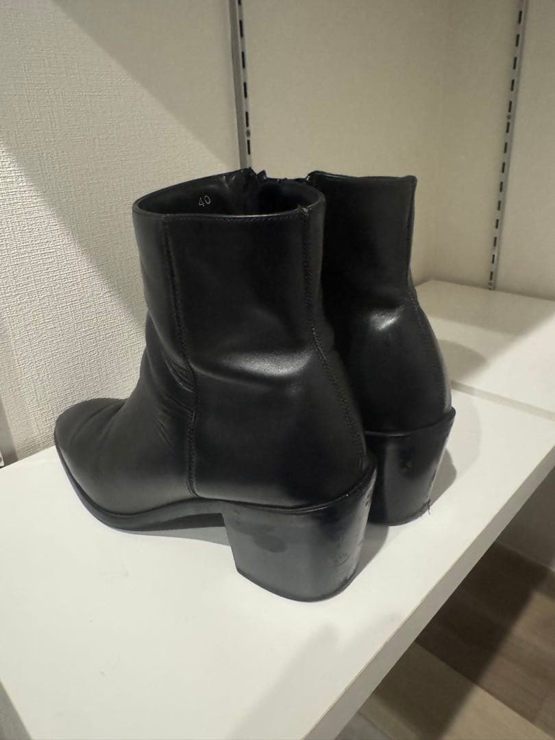 Lui's レザーヒールブーツ