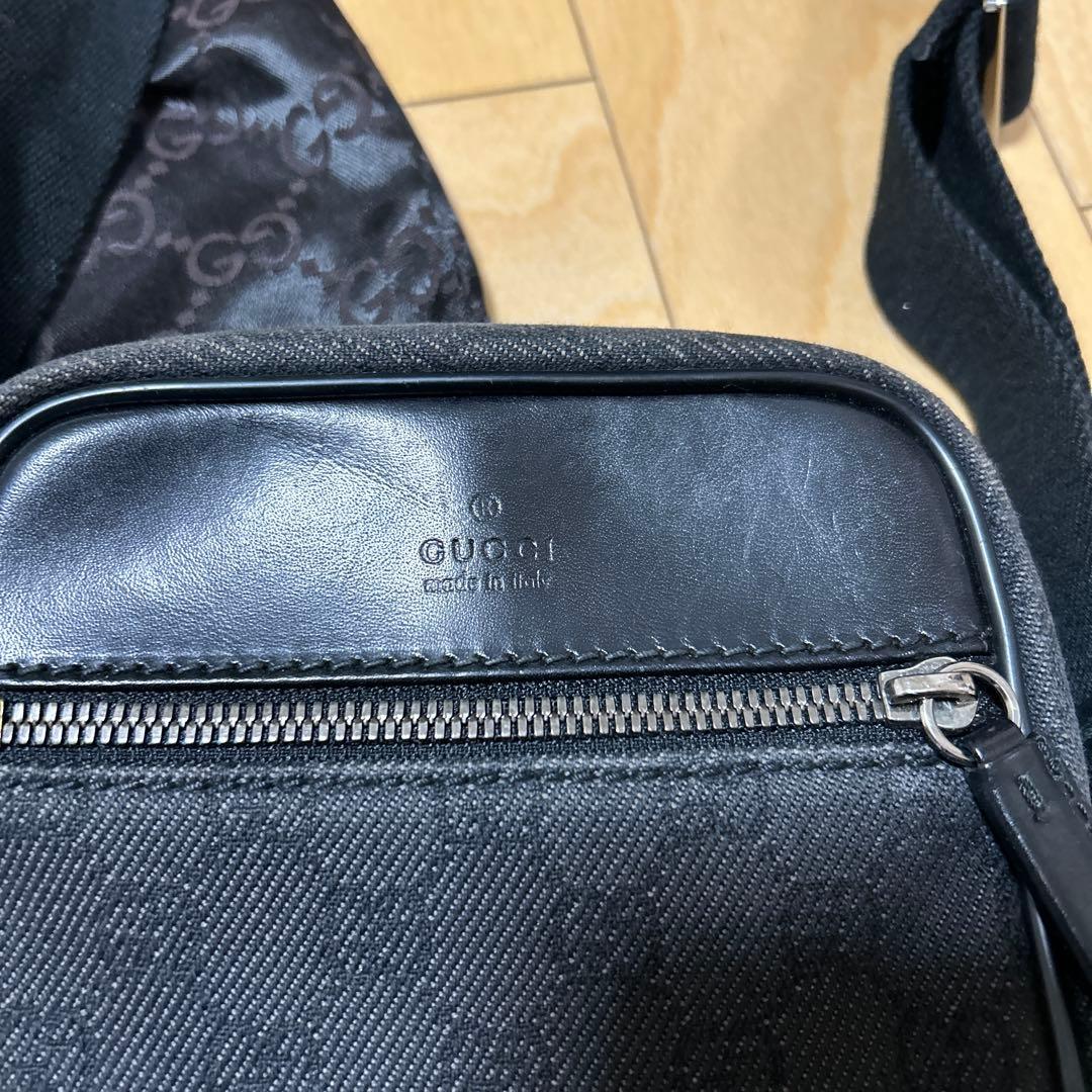 【予約品】Gucci ブラック ショルダーバッグ 収納袋付き