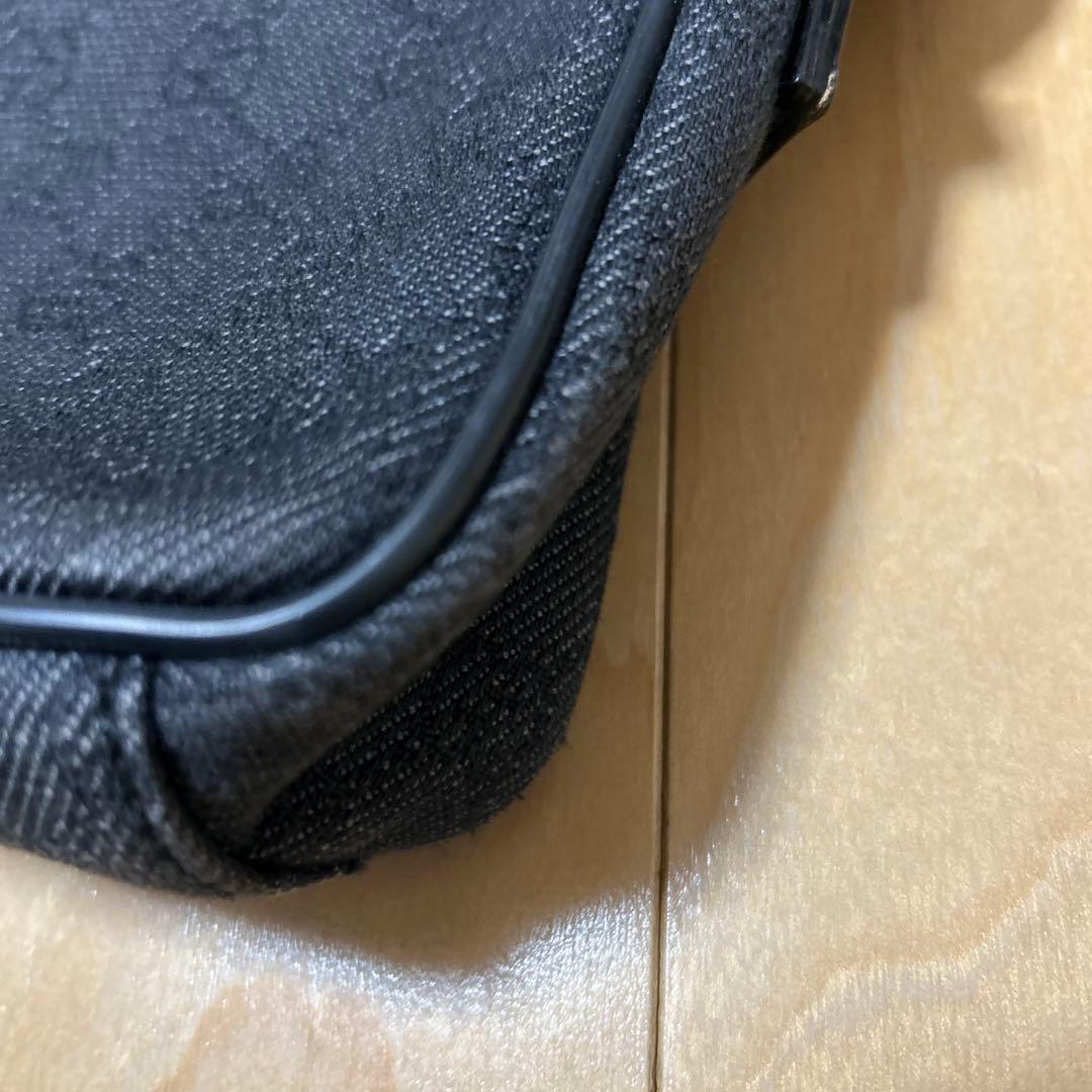 【予約品】Gucci ブラック ショルダーバッグ 収納袋付き