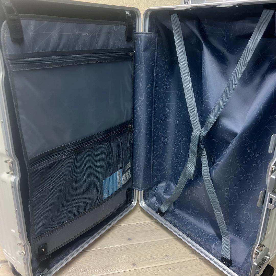 16 AnyZipキャリーケース　Lサイズ　90L