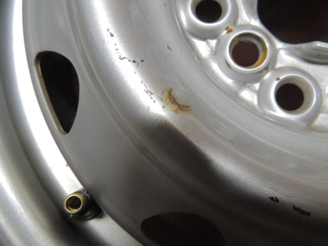 T748　13インチ　スチールホイール　4本　マルチ　4穴　錆び　傷有り