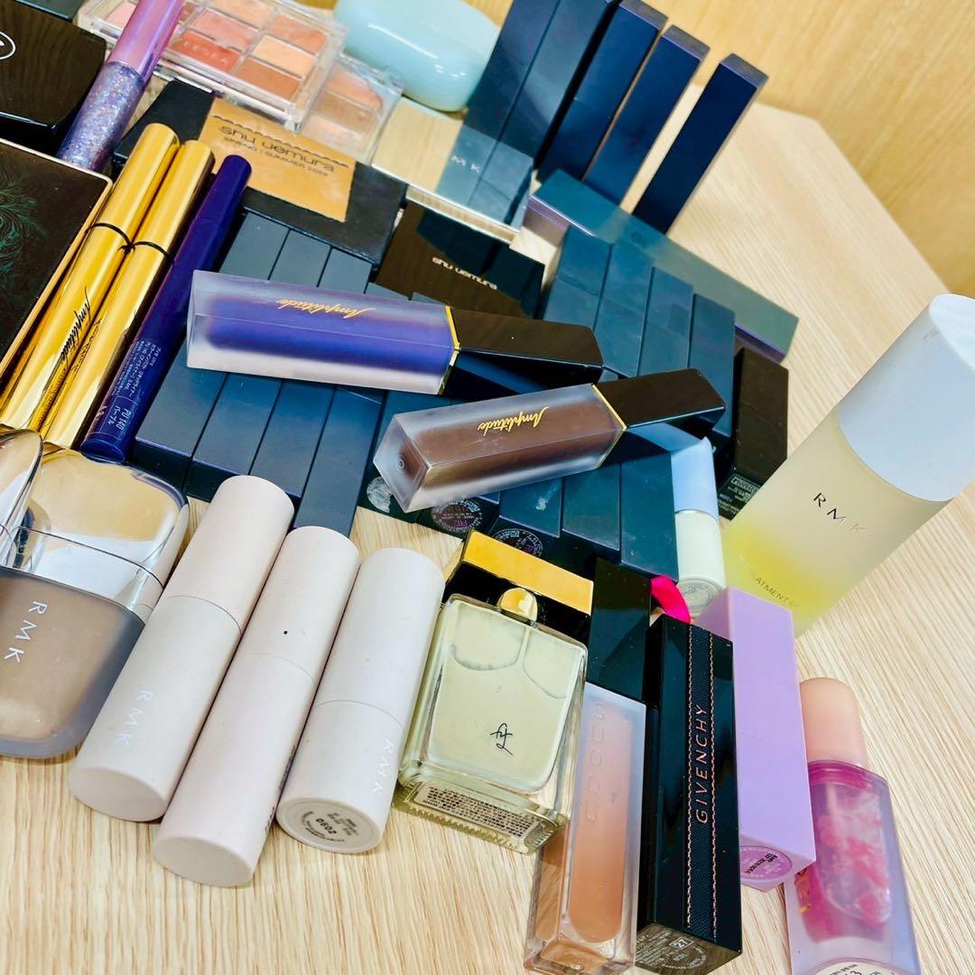 ☆大量コスメ　まとめ売り　デパコス・香水あり！