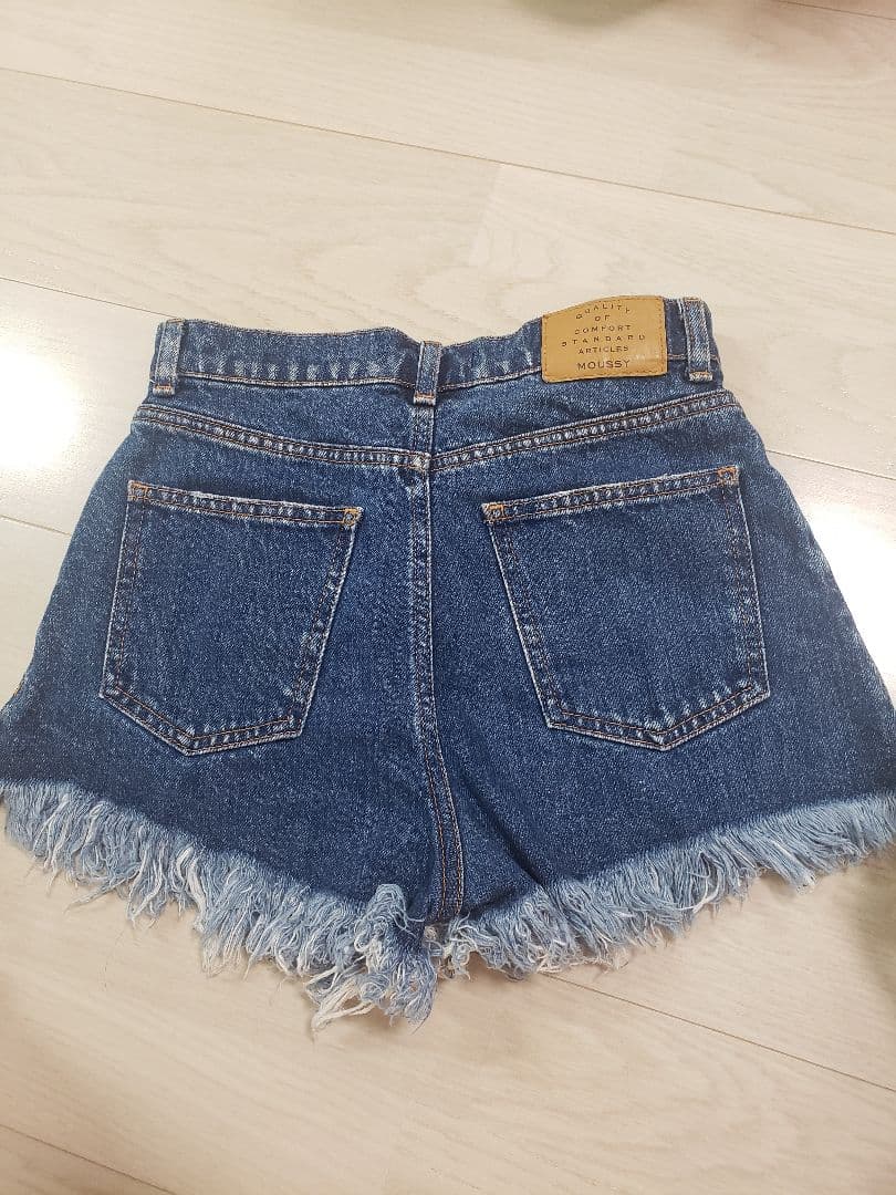 フリンジデニムショートパンツ
