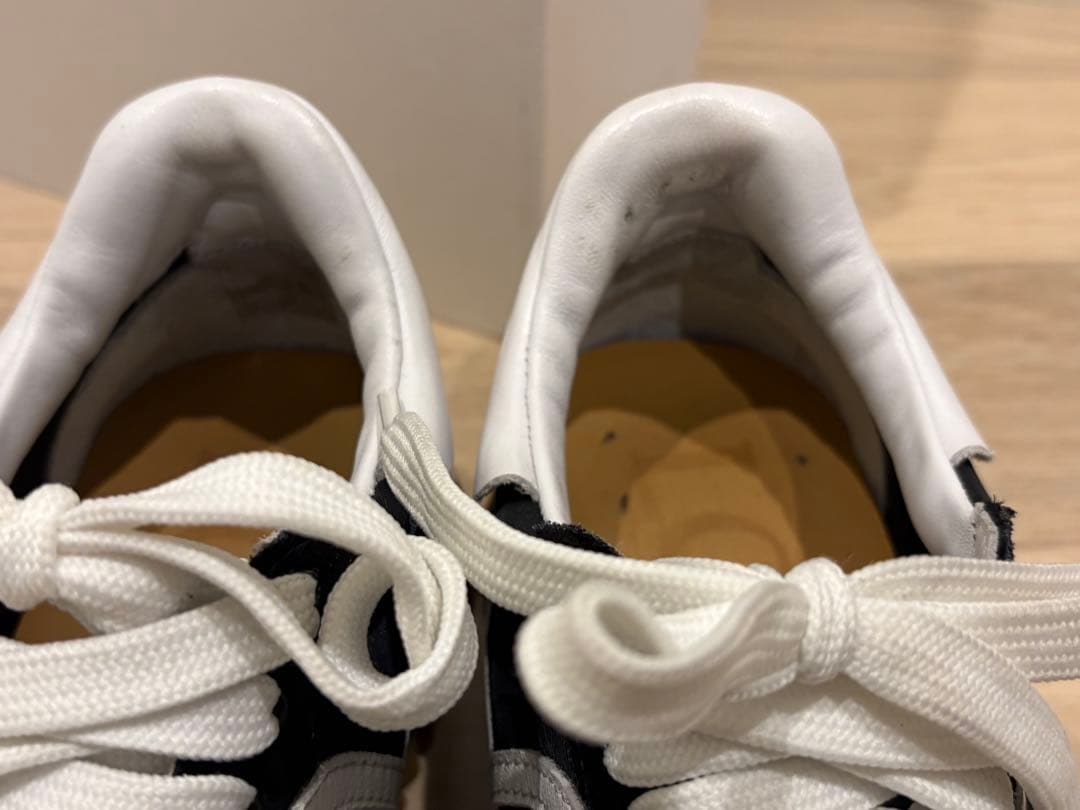 LOEWE スニーカー フローランナー　サイズ38 24〜24.5cmブラック