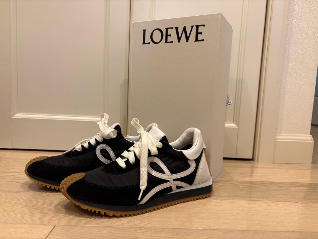 LOEWE スニーカー フローランナー　サイズ38 24〜24.5cmブラック