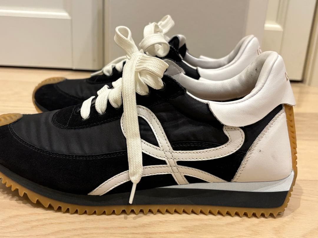 LOEWE スニーカー フローランナー　サイズ38 24〜24.5cmブラック