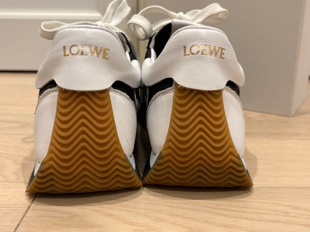 LOEWE スニーカー フローランナー　サイズ38 24〜24.5cmブラック