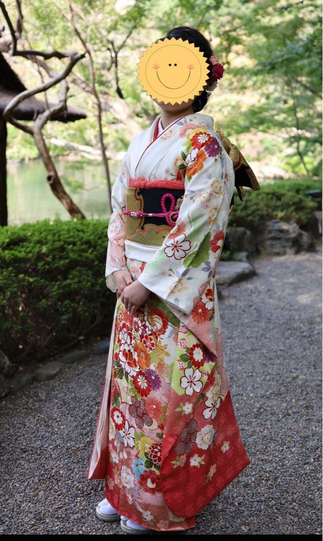 【京都きもの友禅】成人式　振袖と長襦袢のセット　白地に花柄