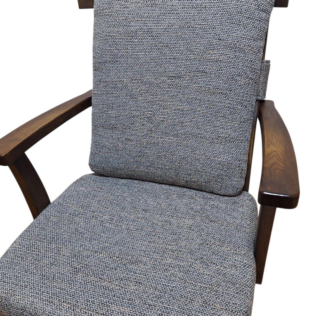 ヒロ様、1脚目　大川家具 春風 肘付回転椅子 天然木 高級チェア