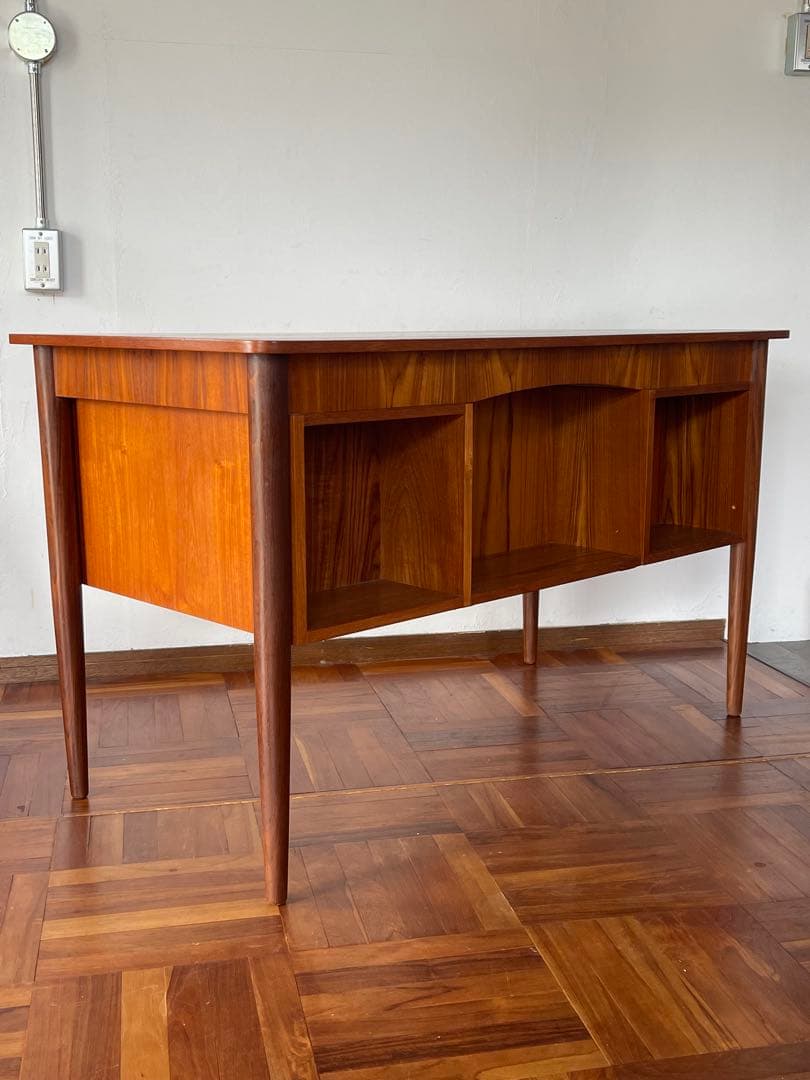 北欧 デンマーク ヴィンテージ チーク オイルフィニッシュ 両袖 デスク