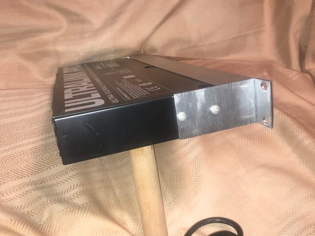 BEHRINGER MX882 スプリッター / ミキサー