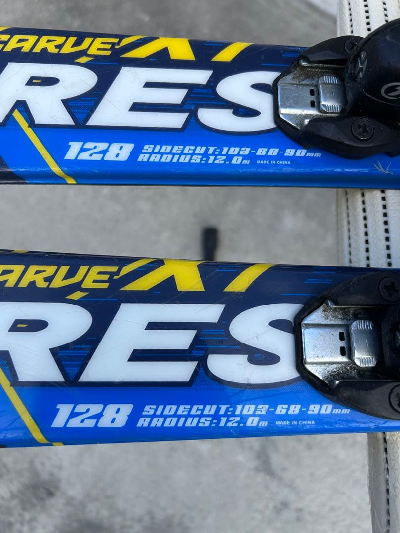 ジュニア　スキー　セット　　板　128cm ブーツ　24センチ　⭐️