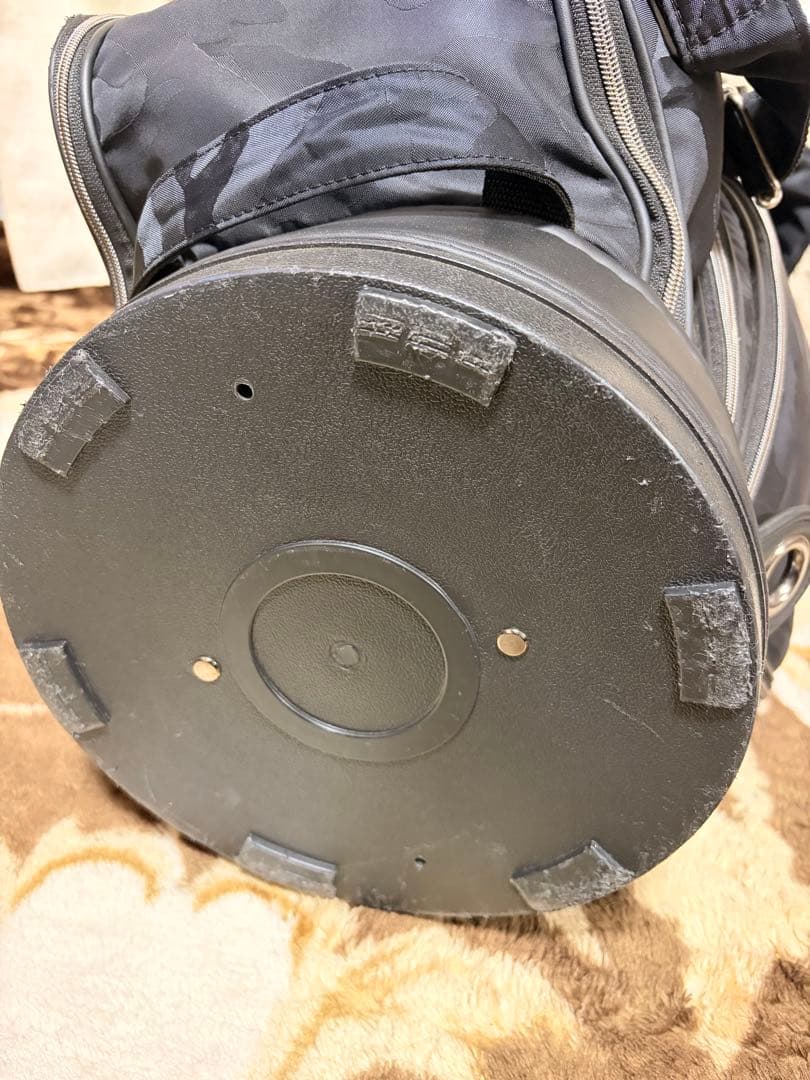 マークアンドロナ　キャディバッグ　ブラック　カモ柄