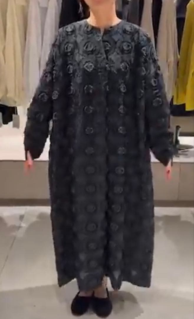 ロワズィール　カットジャガード黒ワンピース