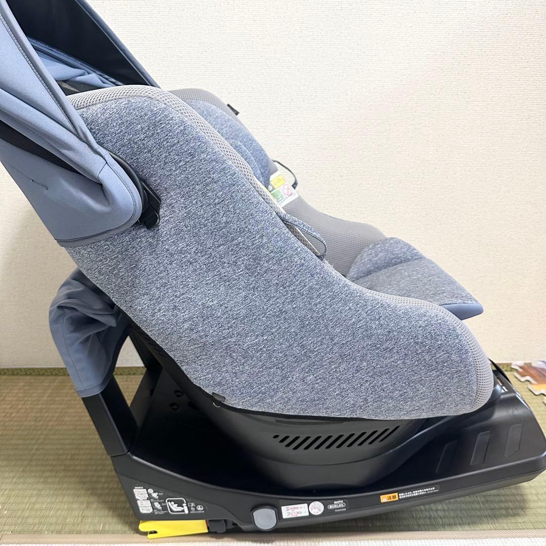 Aprica クルリラ プラス ライト チャイルドシート ISOFIX 回転式