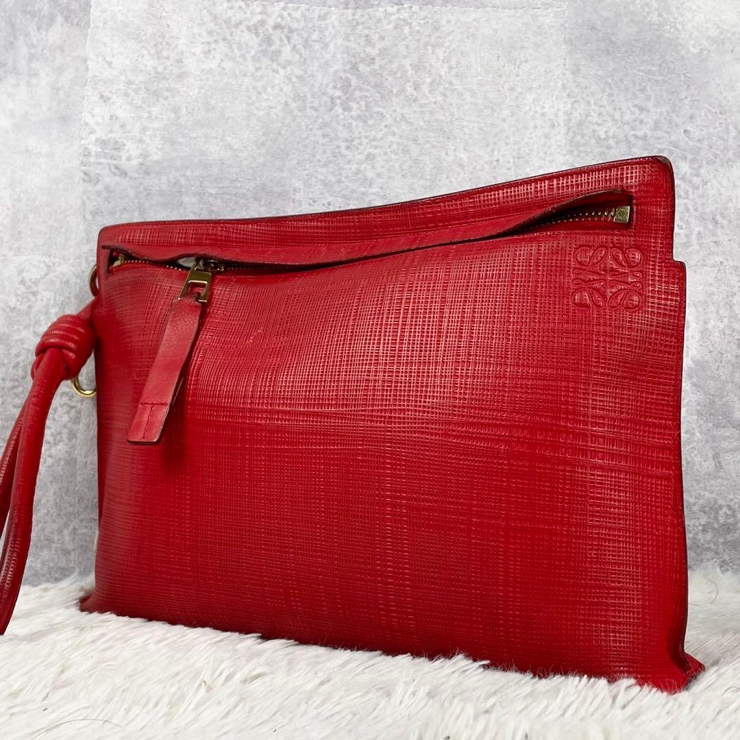 LOEWE レザー クラッチバッグ エンボス ファスナー リピート 赤