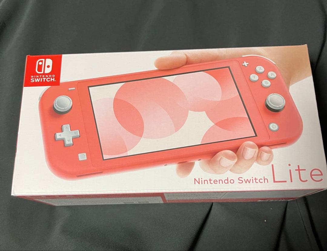 新品未使用　Nintendo Switch Lite コーラル