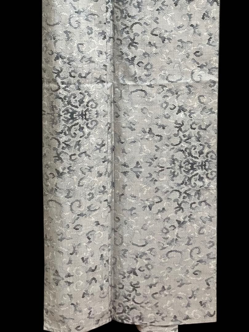 白大島 本場大島紬 経緯絣 単衣 小紋 唐草 居敷当て 美品 イ6628