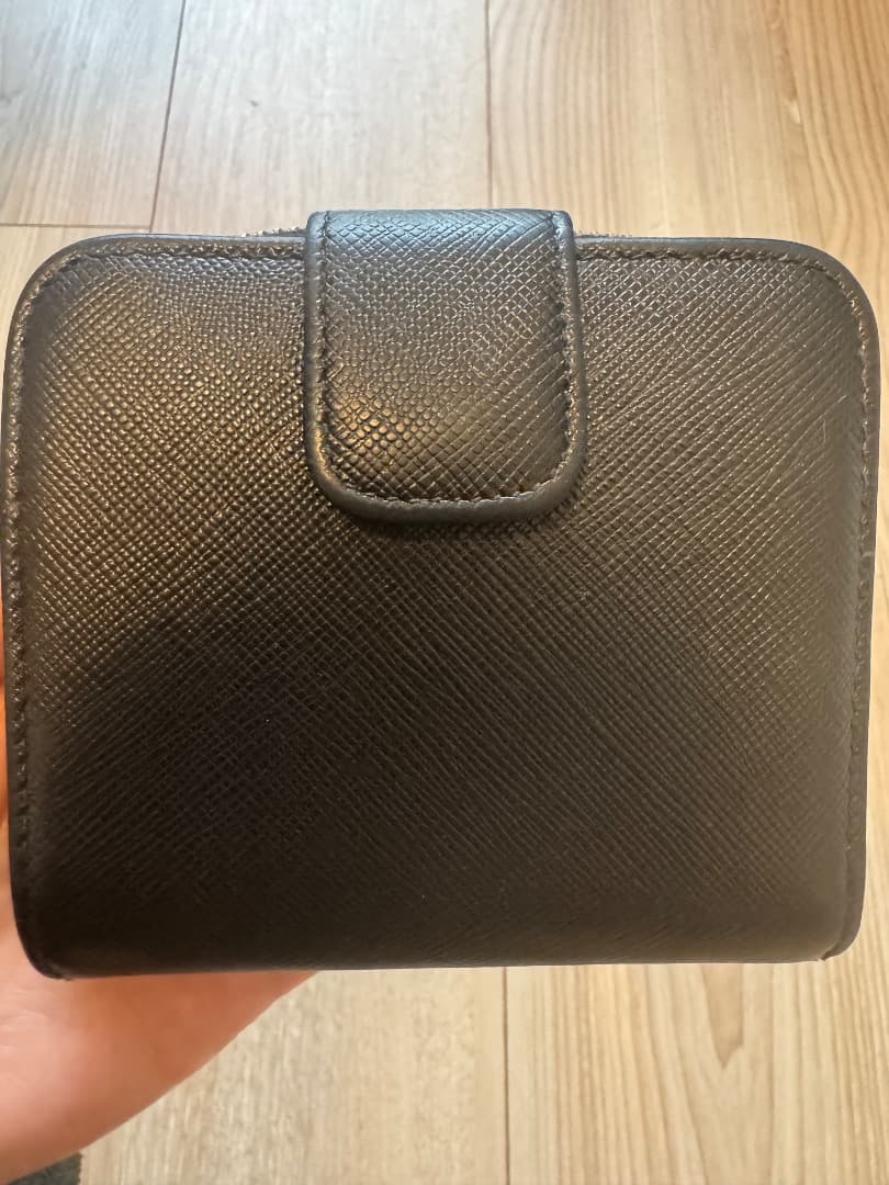 PRADA サフィアーノレザー 二つ折り財布 ブラック