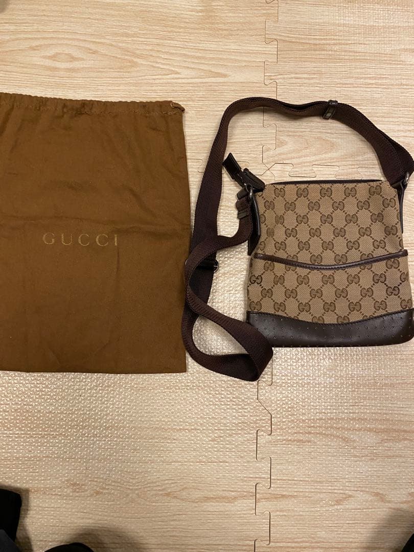 GUCCI GGパターン ショルダーバッグ 保存袋付き