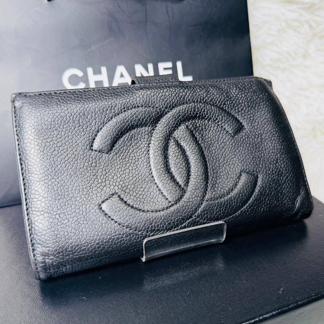 【セール】CHANEL キャビアスキン　ココマーク　二つ折り　長財布　がま口 黒