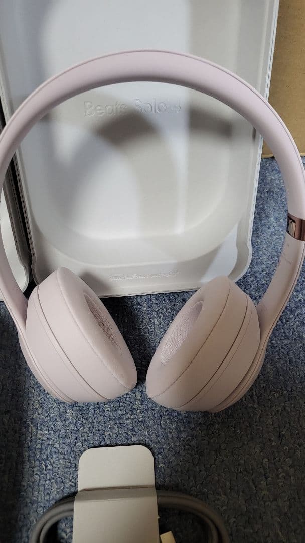 Beats　Solo4　ヘッドフォン　クラウドピンク