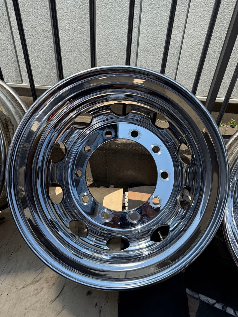 大型トラックメッキホイール リア用