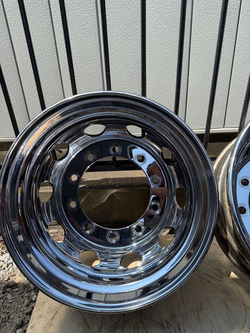 大型トラックメッキホイール リア用