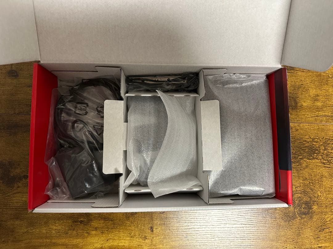 Nintendo Switch ネオンブルー・レッド本体