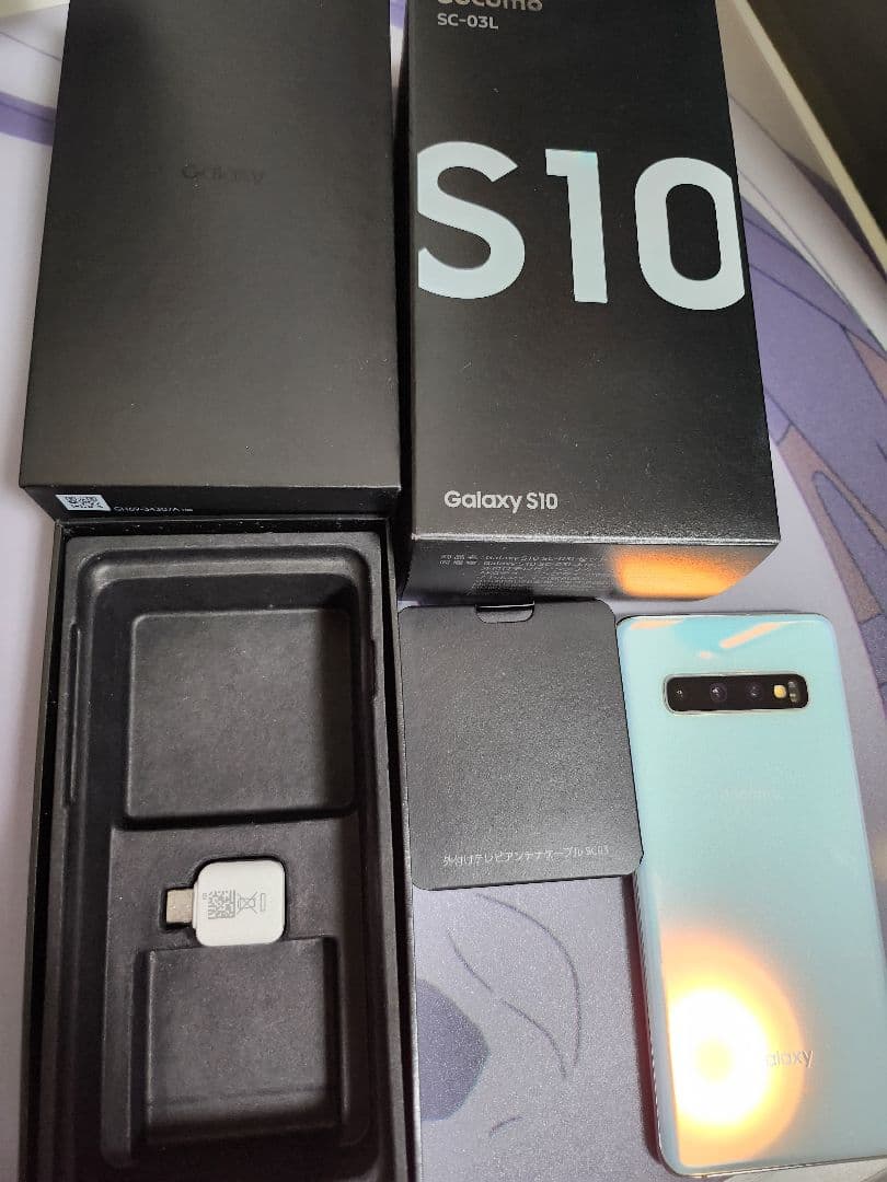 Galaxys10 128GB プリズムホワイト docomo スマートフォン
