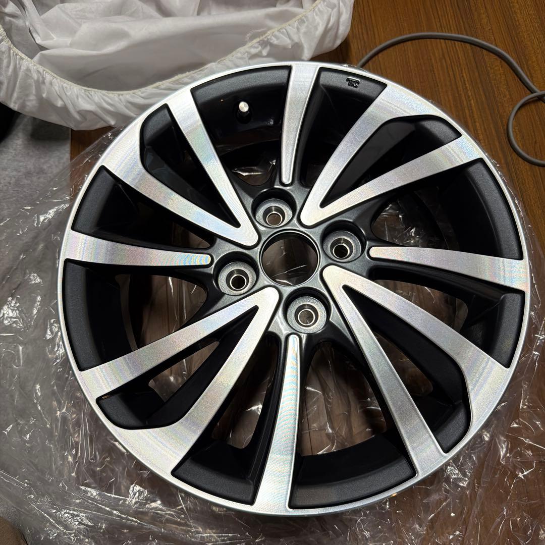 新品ダイハツ純正ホイール4本セット15インチ