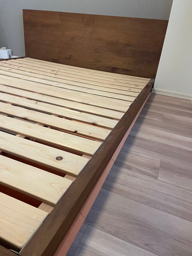 マスターウォール　クイーンベッドフレーム