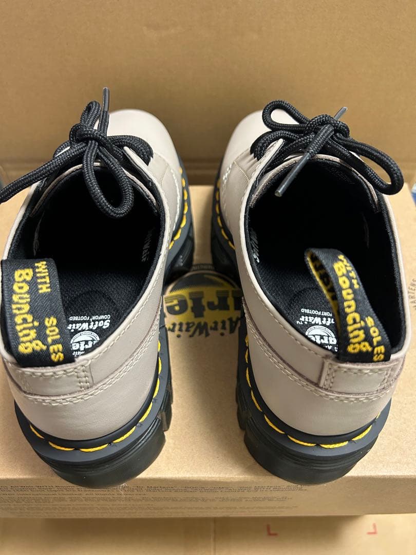 最終値下げ ドクターマーチン Dr.Martens 3ホール 厚底 ホワイト