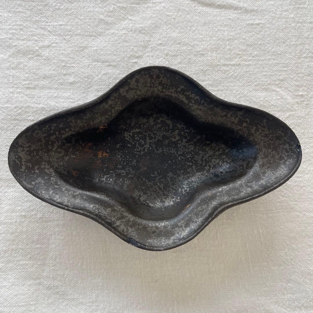 安福由美子さん 黒錆 器4個セット