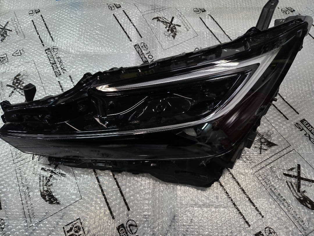 【美品】最終値下げ　トヨタ　60系プリウス　MXWH60　左ヘッドライト