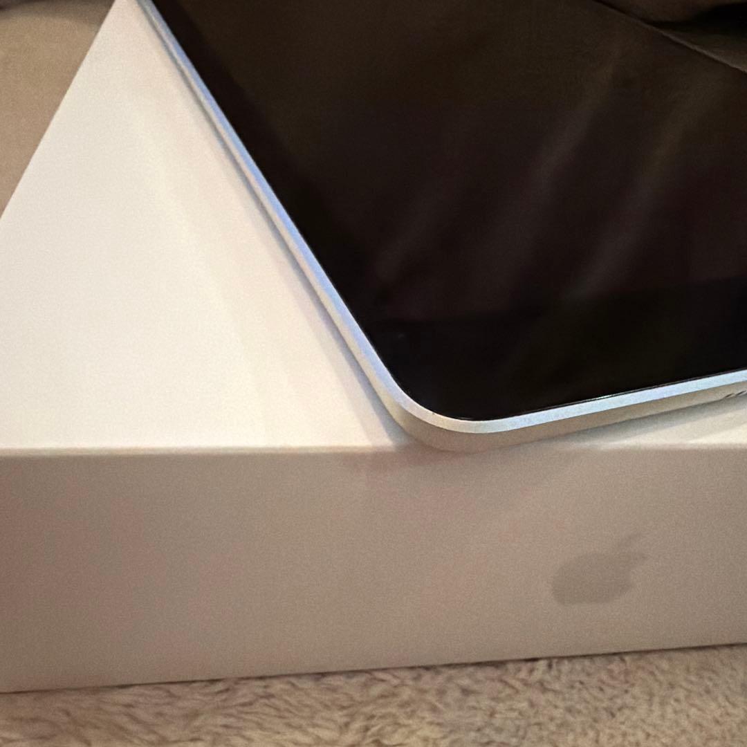 iPad 第9世代 256GB 10.2 シルバー Wi-Fiモデル 本体